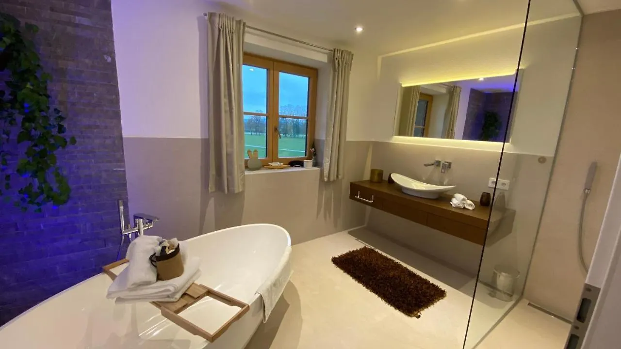 Hofwies-Exklusiv - Privates Luxus-Boutique Ferienhaus 8 Pax Miesbach 0*,  Germany